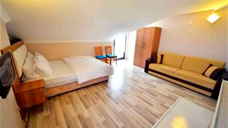 Asil Apart Hotel Burhaniye Bagian luar foto